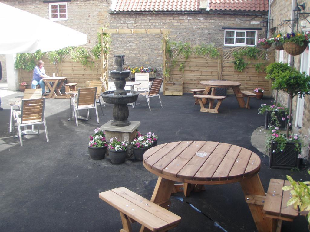 George & Dragon Hotel Kirkbymoorside Buitenkant foto